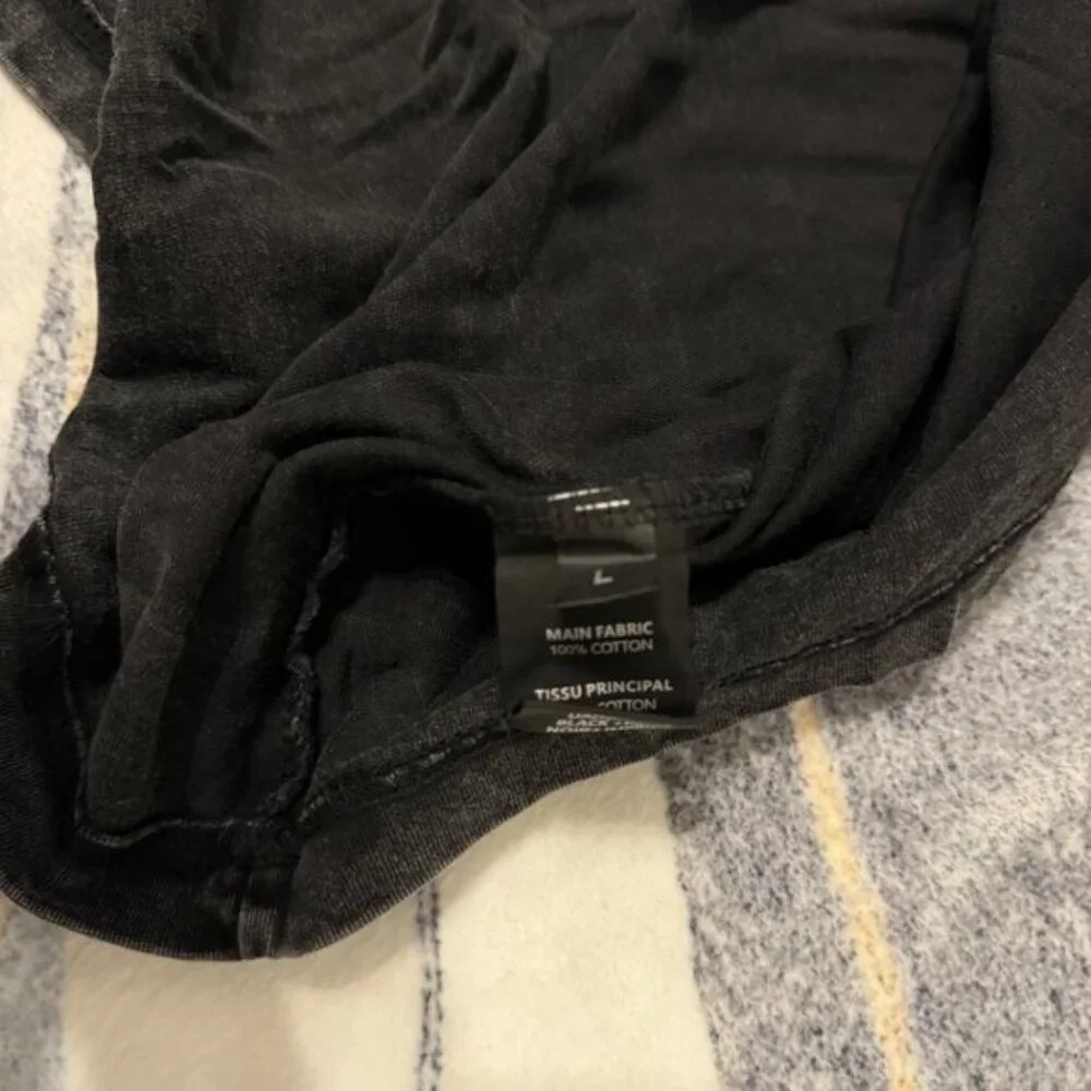 VETEMENTS Black My Name Is Vetements Tshirt Mens Size Large - Picture 4 of 4